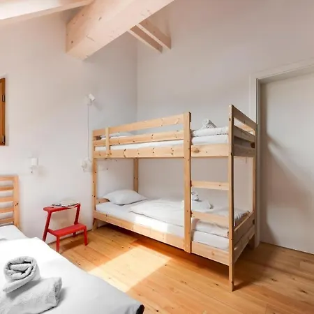 Pr Cirklu, Apartman